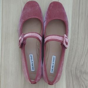 Chelsea & Violet Rose Velvet Flats